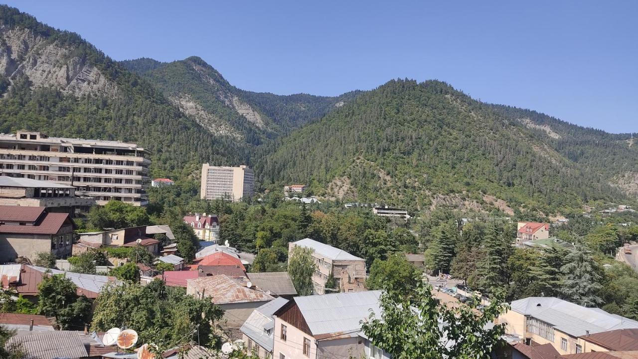 Borjomi Nest 1 Hotell Eksteriør bilde