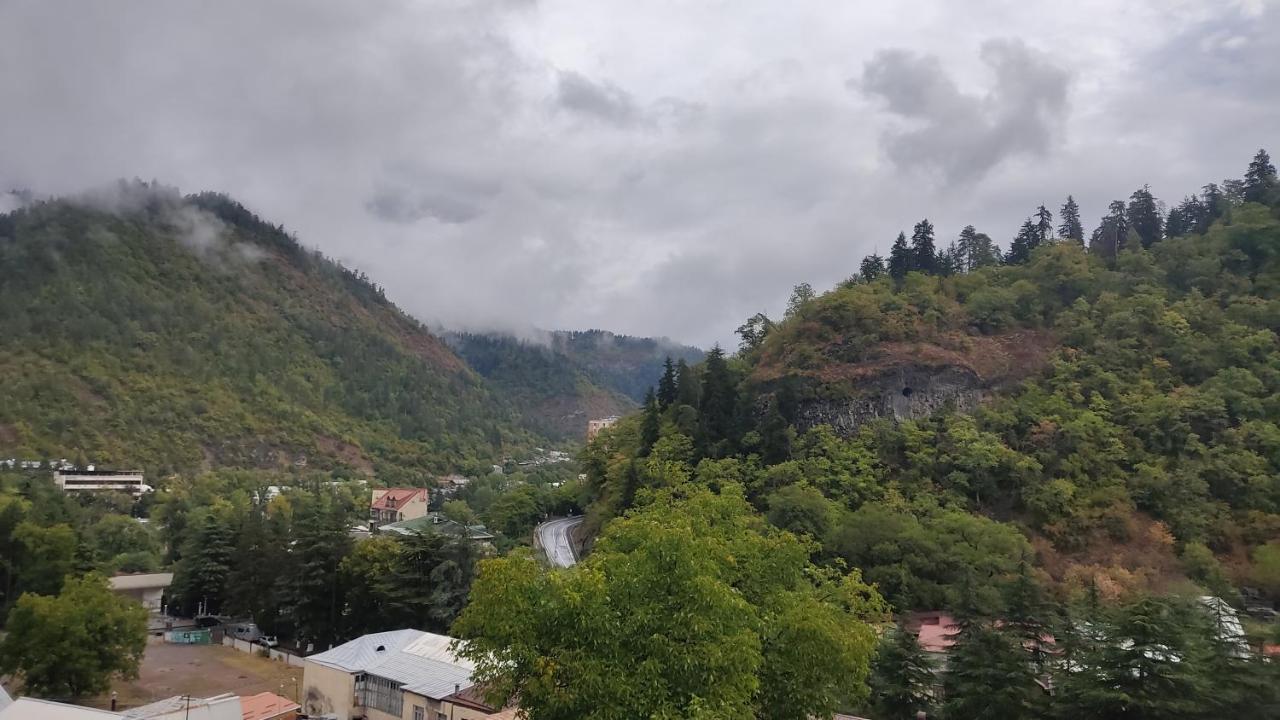 Borjomi Nest 1 Hotell Eksteriør bilde