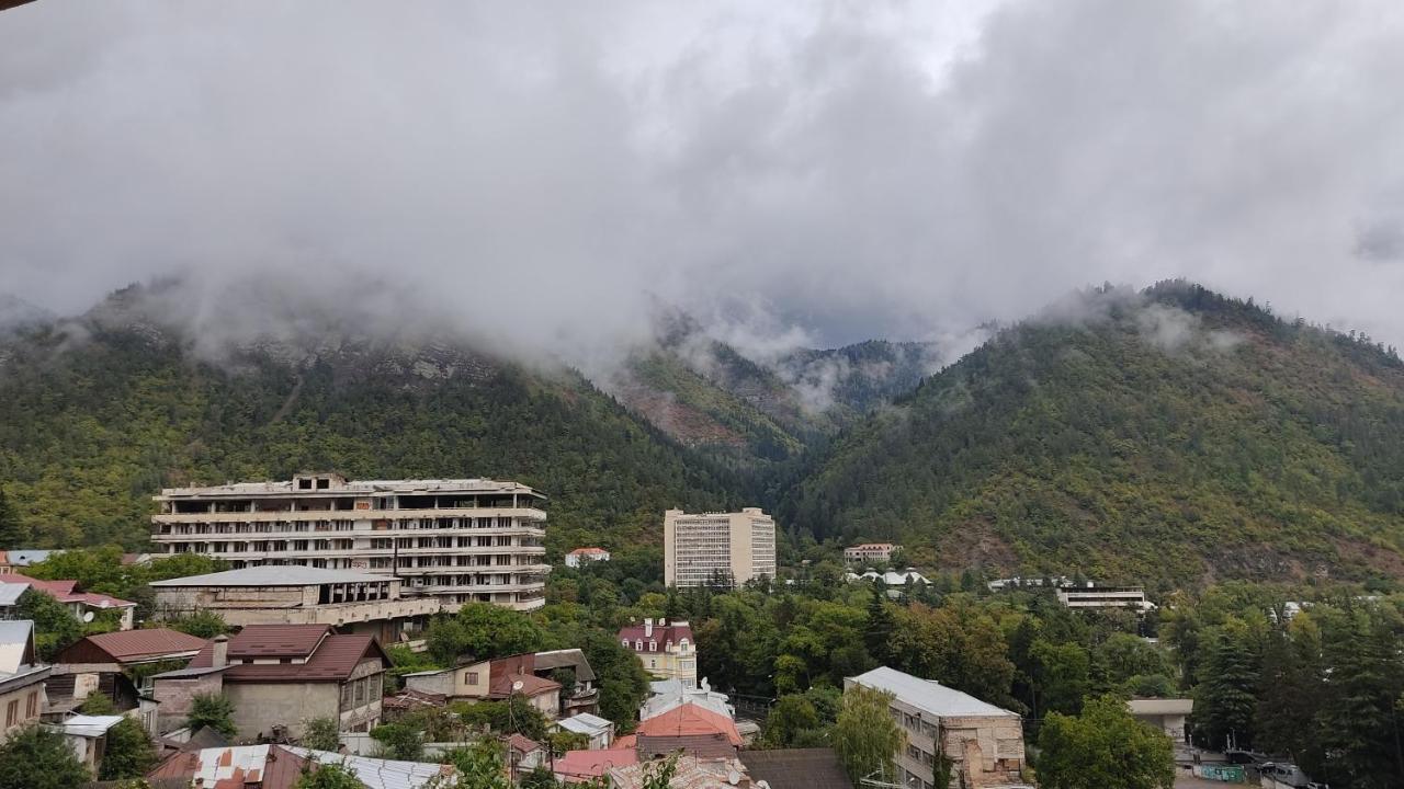 Borjomi Nest 1 Hotell Eksteriør bilde